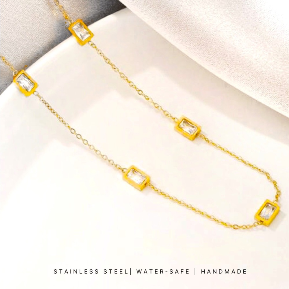 🎁SALE🎁STAINLESS STEEL “GLITZ” NECKLACE